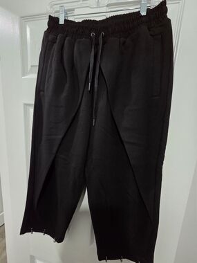 D GNAK BY KANG D Layered Cropped Pants with Metal Rings